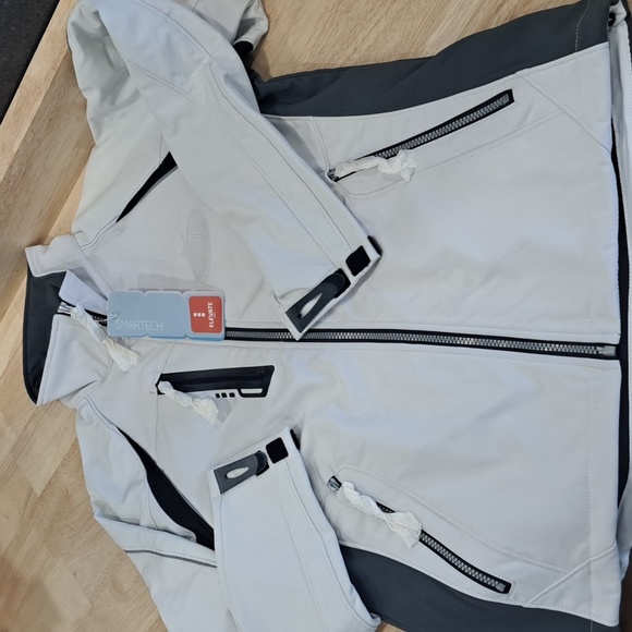 Elevate Jackets & Blazers - Noodles & Co Elevate Sport Katavi Softshell Jacket
